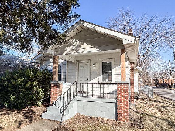 2nd image of 3238 E 6th Ave