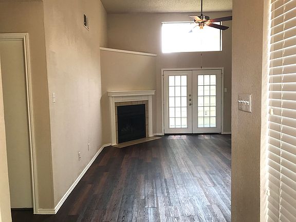 3rd image of 8718 Briarwood Dr
