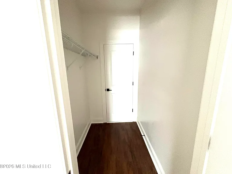 701 Southview Dr — Photo 27