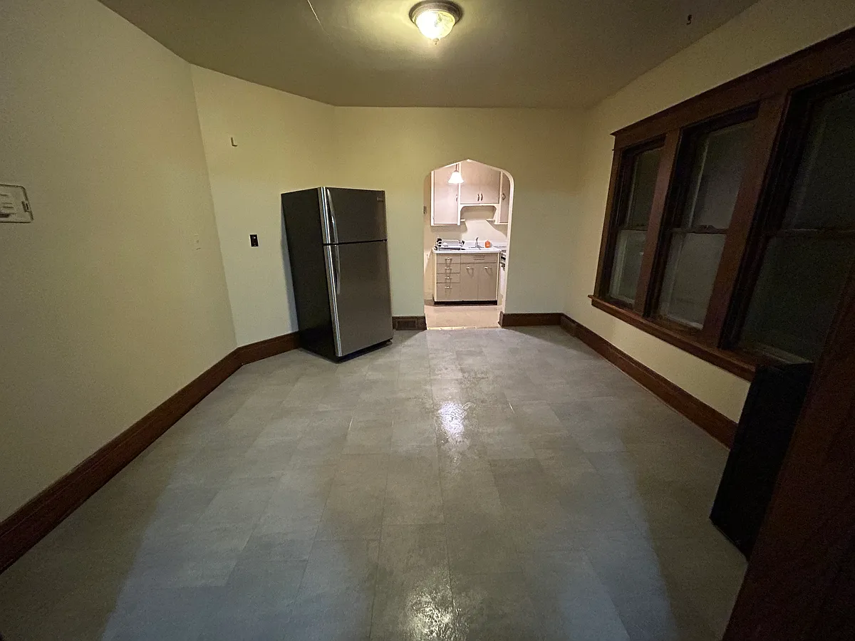 Building Photo - 612 Walnut Ave #2