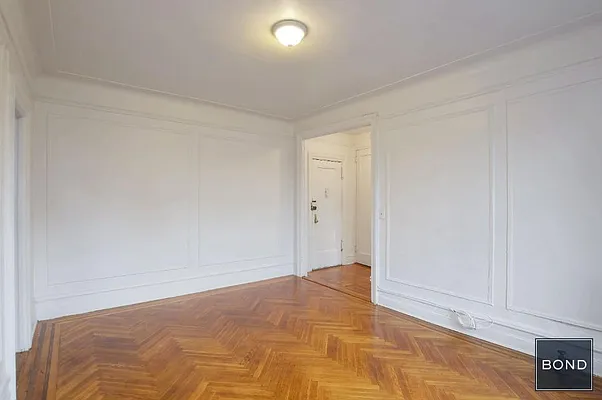 Rented by Bond New York | media 17