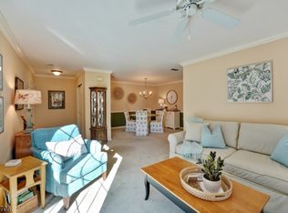 32 Commonwealth Dr, Basking Ridge, NJ 07920