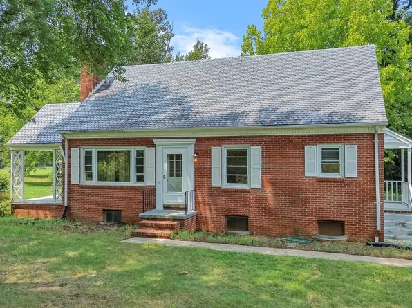 27039 N James Madison Hwy, New Canton, VA 23123
