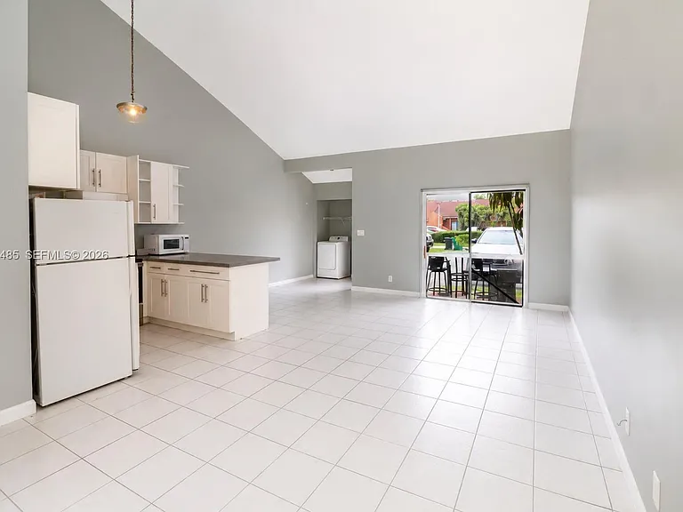 2242 NW 55th Ter #2242 — Photo 3