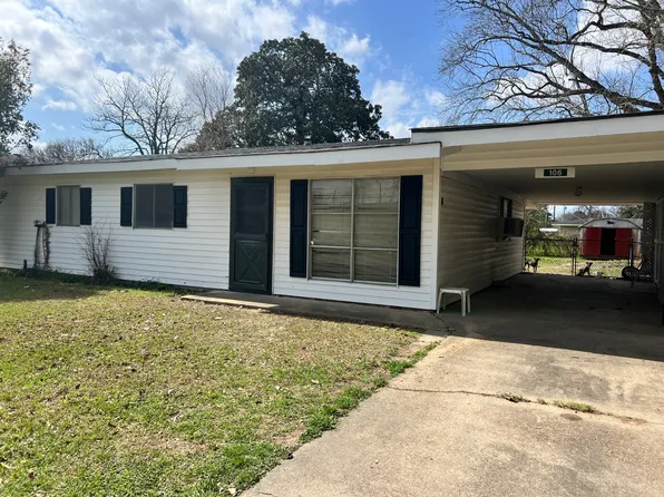 106 Dandridge St, Vidalia, LA 71373