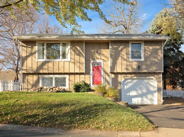 2841 Marlboro Ln, Mound, MN 55364
