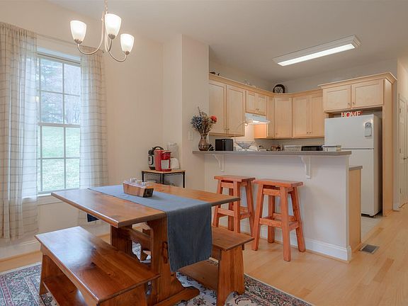4th image of 1126 Moonshine Ln
