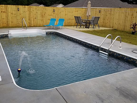 2nd image of 6421 Jerry Lynn Ln