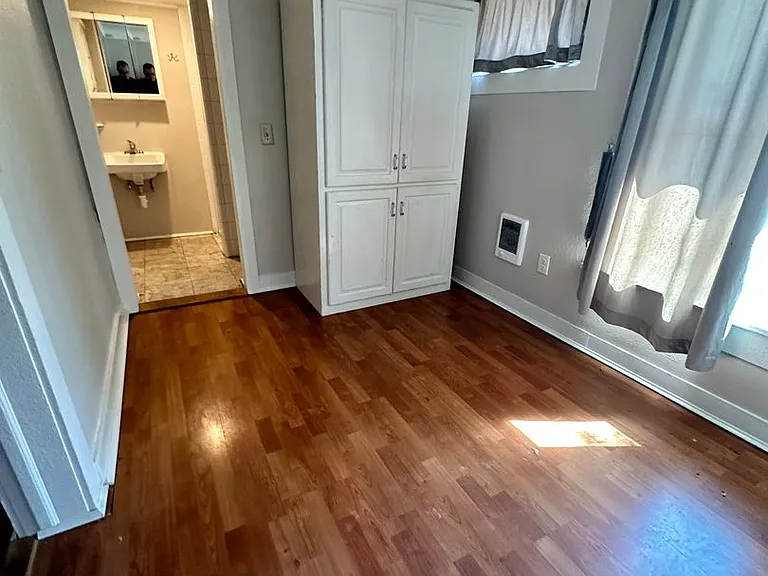 306 W 6th Ave — Photo 5