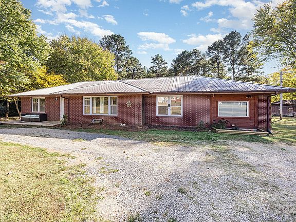 4th image of 356 Eastside Dr