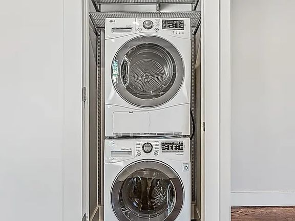 4th image of 25-13 27th St #2B