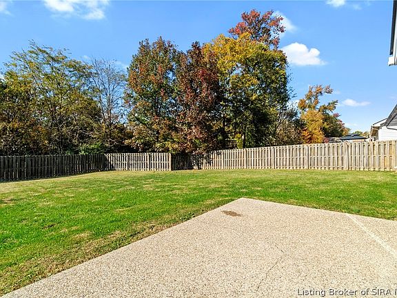 5th image of 3703 Parkview Way