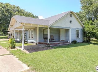 401 Lamar St, Maud, TX 75567
