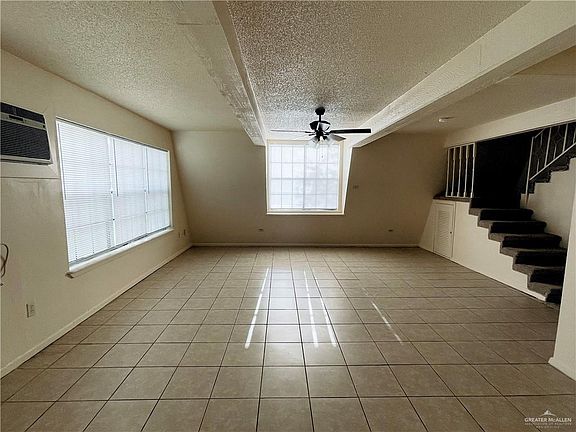 4th image of 121 W Lovett St