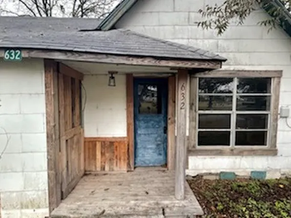 632 W Ayers Ave, De Leon, TX 76444
