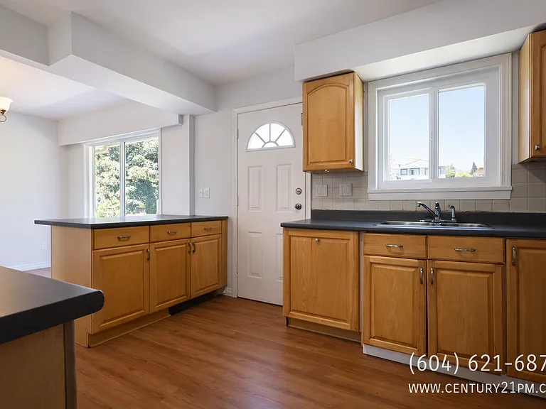 33123 6th Ave #UPPER — Photo 5