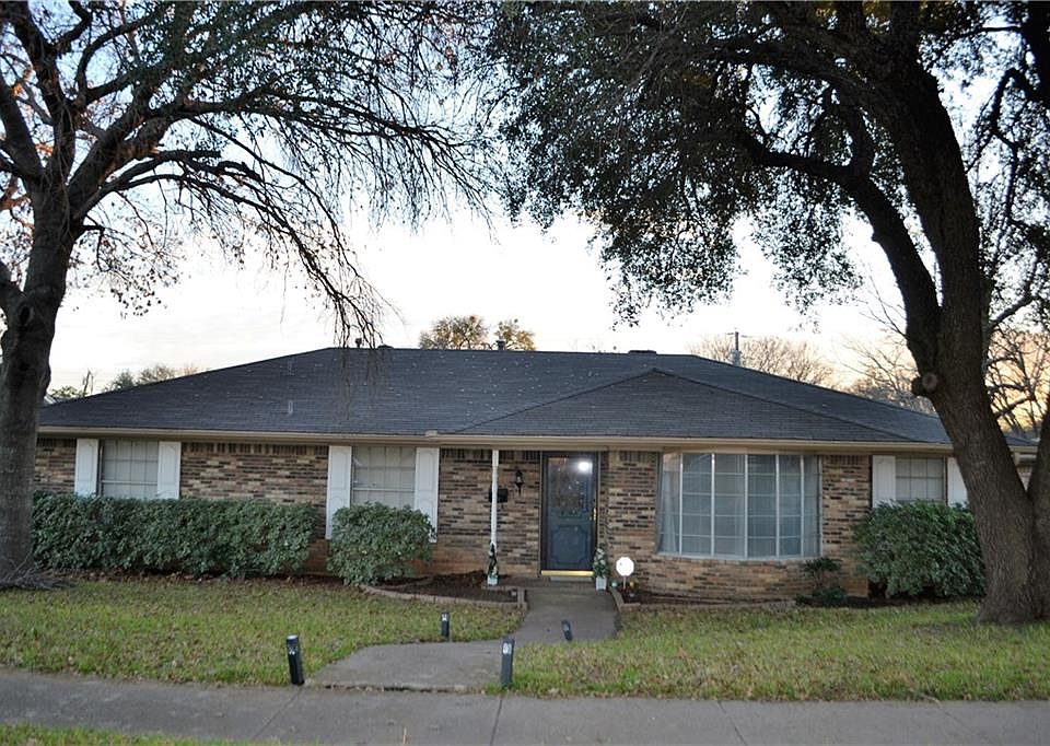1st image of 202 Linda Ln