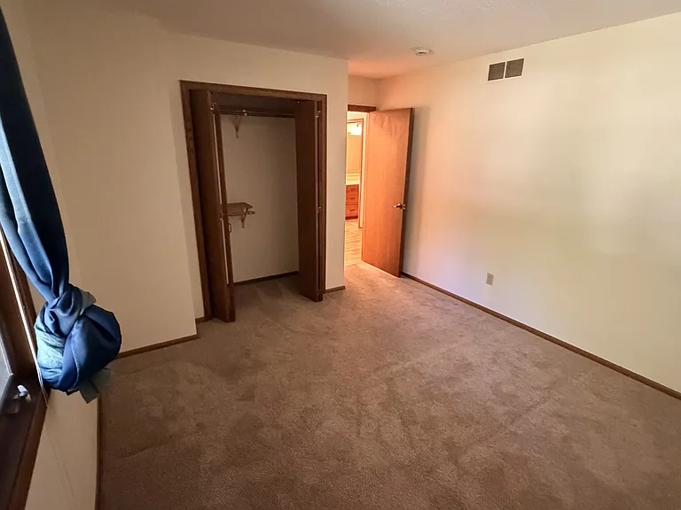 127 Jerry Liefert Dr — Photo 11