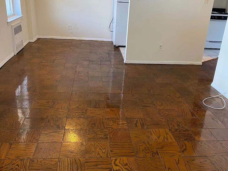 1st image of 14430 Roosevelt Ave #4N