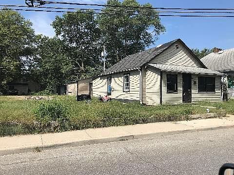 2nd image of 554 S Warman Ave