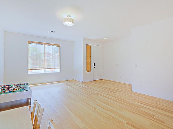 5th image of 3304 W Honor Ct