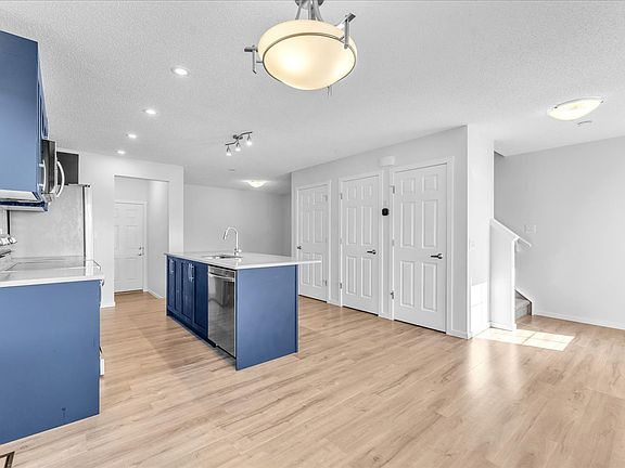 08-8819 Cityscape Dr NE-2_09222025