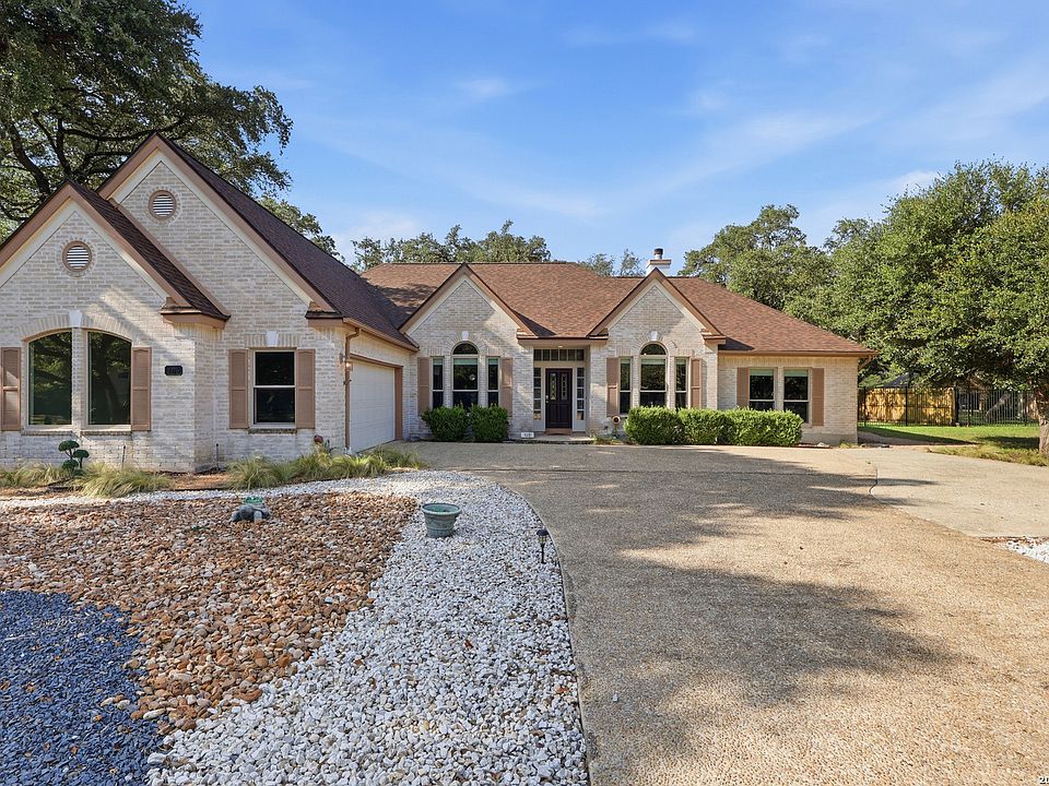 2nd image of 105 Kendall Ridge