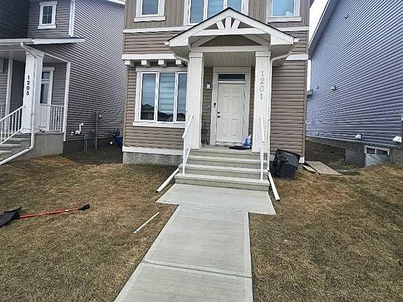 2nd image of Iron N Ridge Ave #1201