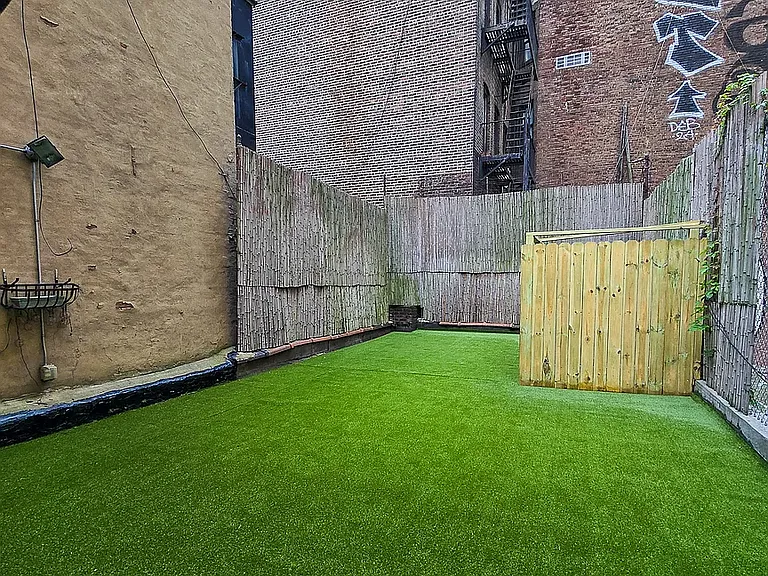 94 8th Ave #1 — Photo 23