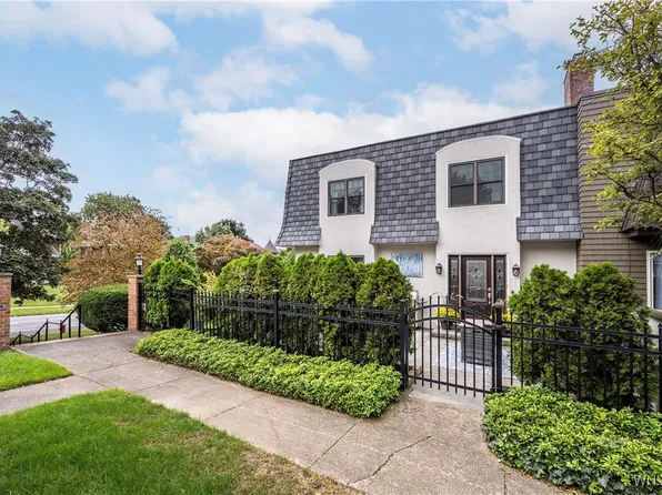 1 Brittany Ln, Buffalo, NY 14222