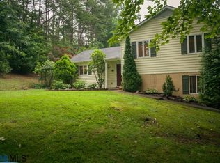 955 Shadwell Rd, Keswick, VA 22947