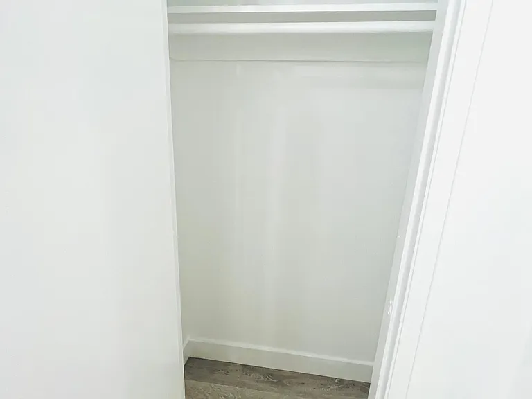 2601 W Orion Ave — Photo 21