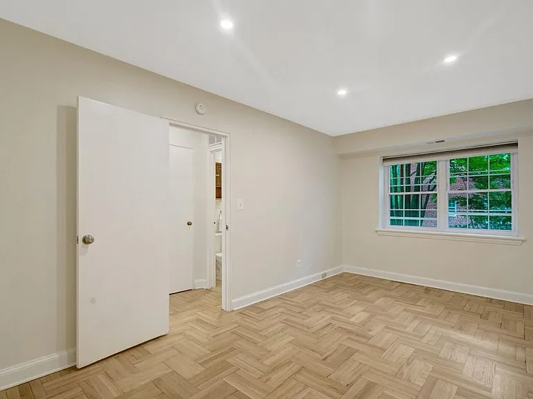 1315 N Ode St #704 — Photo 13