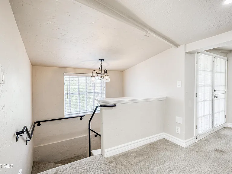 715 E Robinson Ave — Photo 38