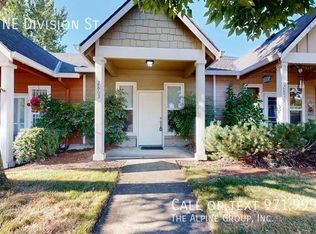 2863 NE Division St, Gresham, OR 97030