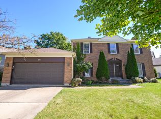 130 Westhampton Ct, Aurora, IL 60504