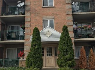 5357 NE River Rd APT 601, Chicago, IL 60656