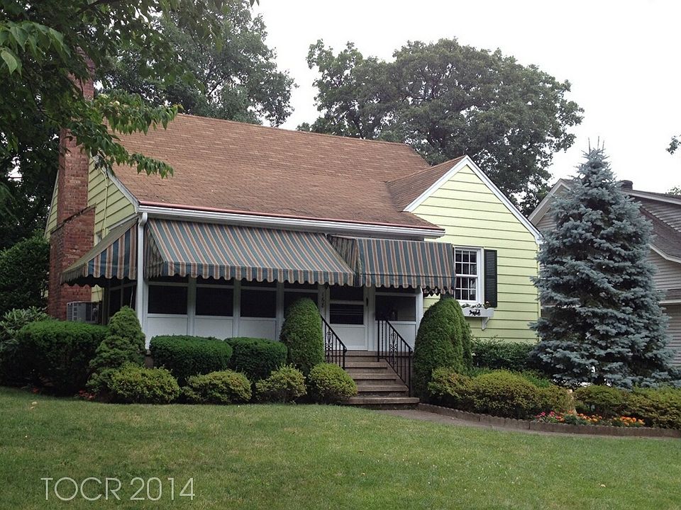 1st image of 168 Irving St