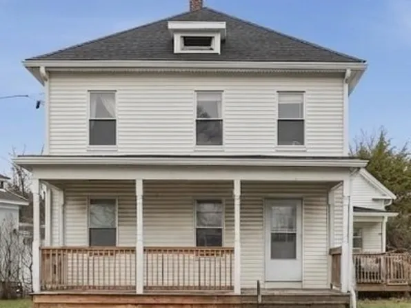 8 Highland St #1, Clinton, MA 01510