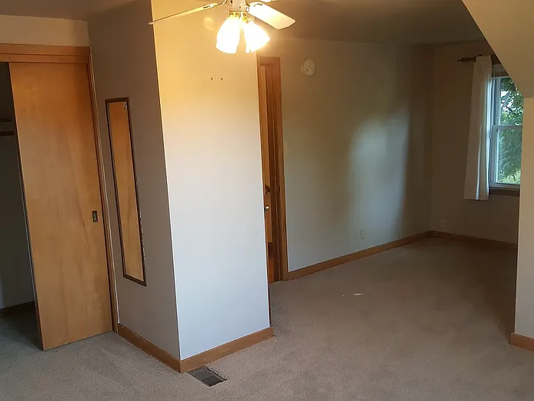 1609 Walnut St — Photo 9