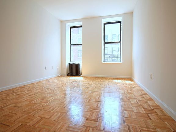 3rd image of 301 W 21st St #5E