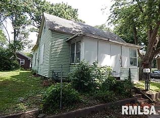 1302 W 6th St, Davenport, IA 52802