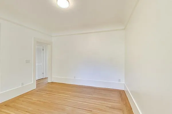 1167 Pine St #5 — Photo 2