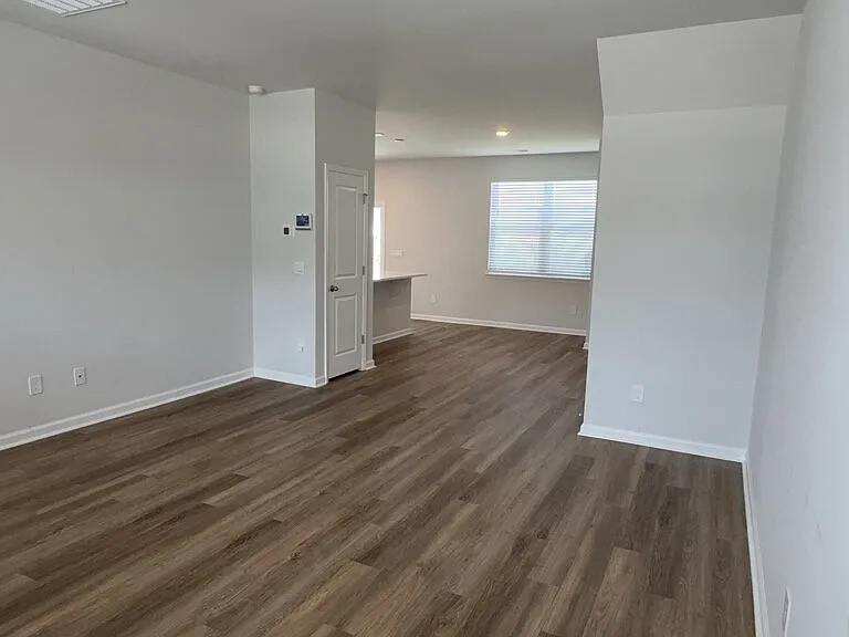 306 Salvia St — Photo 3
