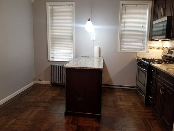 3rd image of 8149 Woodhaven Blvd APT 1A