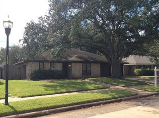147 Camellia St, Sugar Land, TX 77478