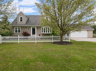 2209 Berville Rd, Allenton, MI 48002