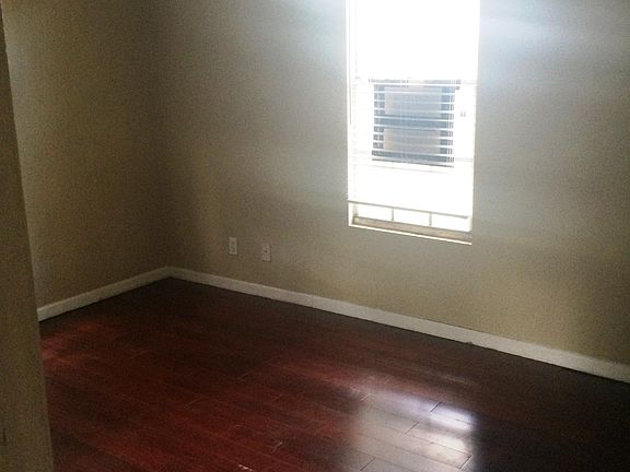 5th image of 6002 N Eustace Ave