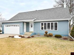 900 9th St NW, Waseca, MN 56093