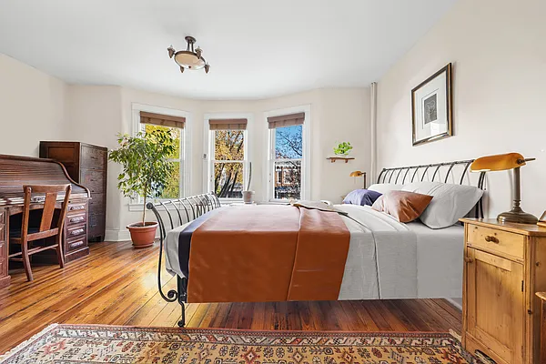 Sold by Compass | media 6